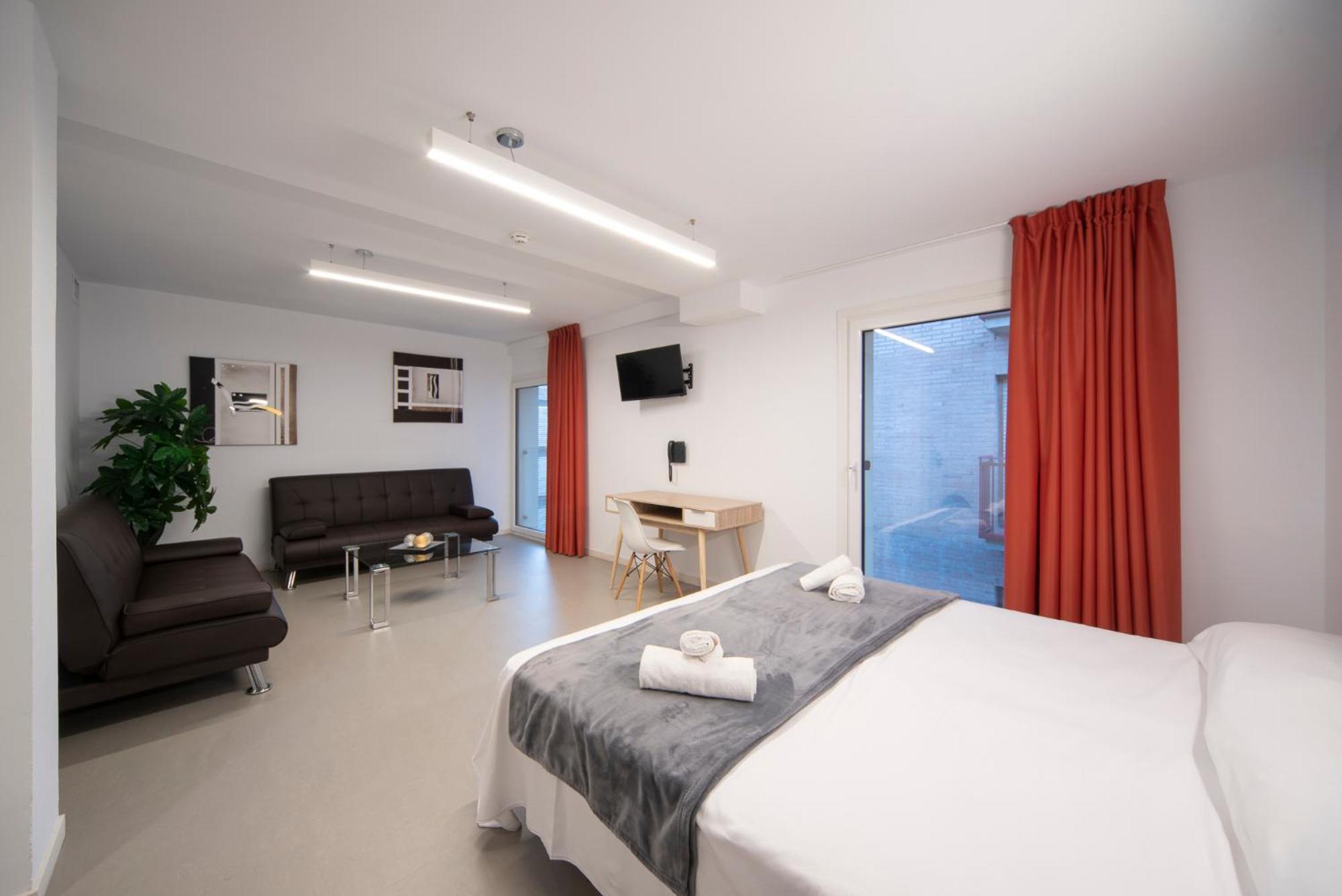 Double Room Private Bathroom